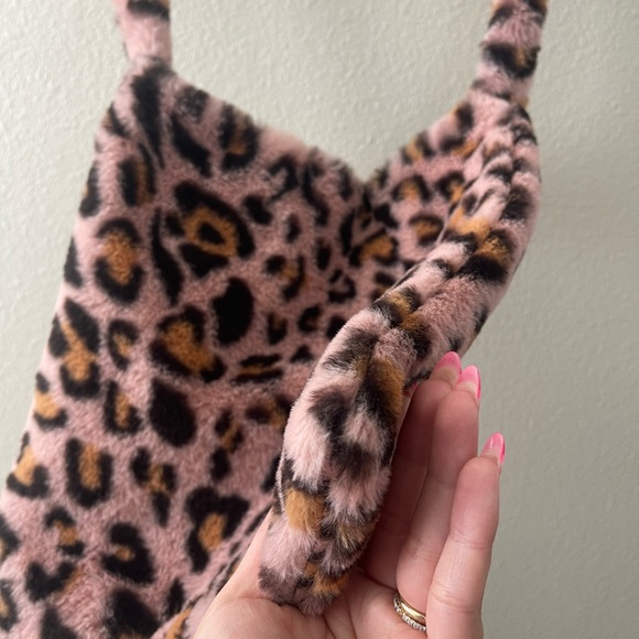 Y2K Pink Leopard Print Furry Mini Tote Bag - Picture 5 of 9